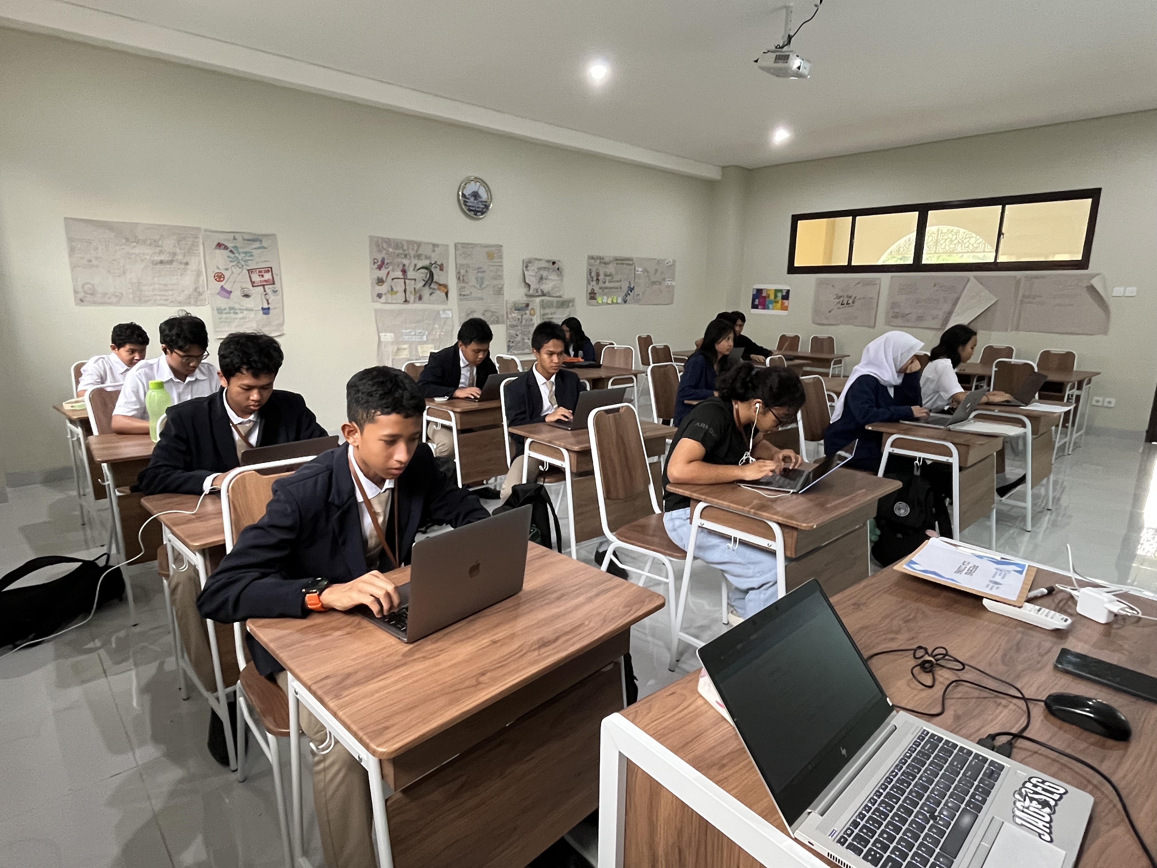GSE Class Gallery 2 - Persegi Atas Kiri